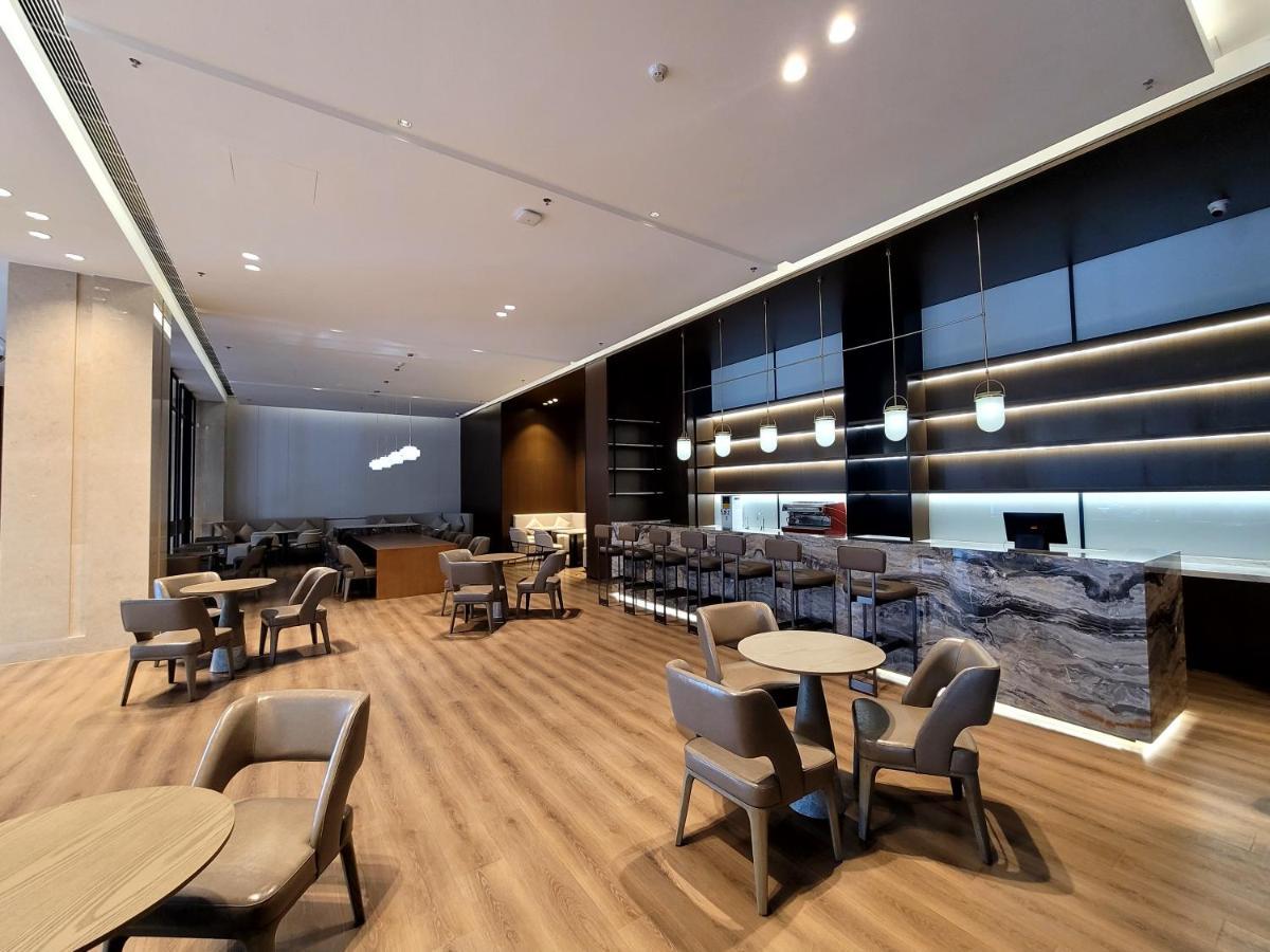 Vm Hotel Phnom-Penh Buitenkant foto