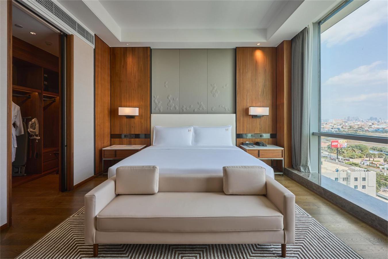Vm Hotel Phnom-Penh Buitenkant foto