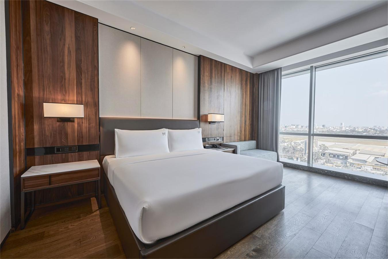 Vm Hotel Phnom-Penh Buitenkant foto