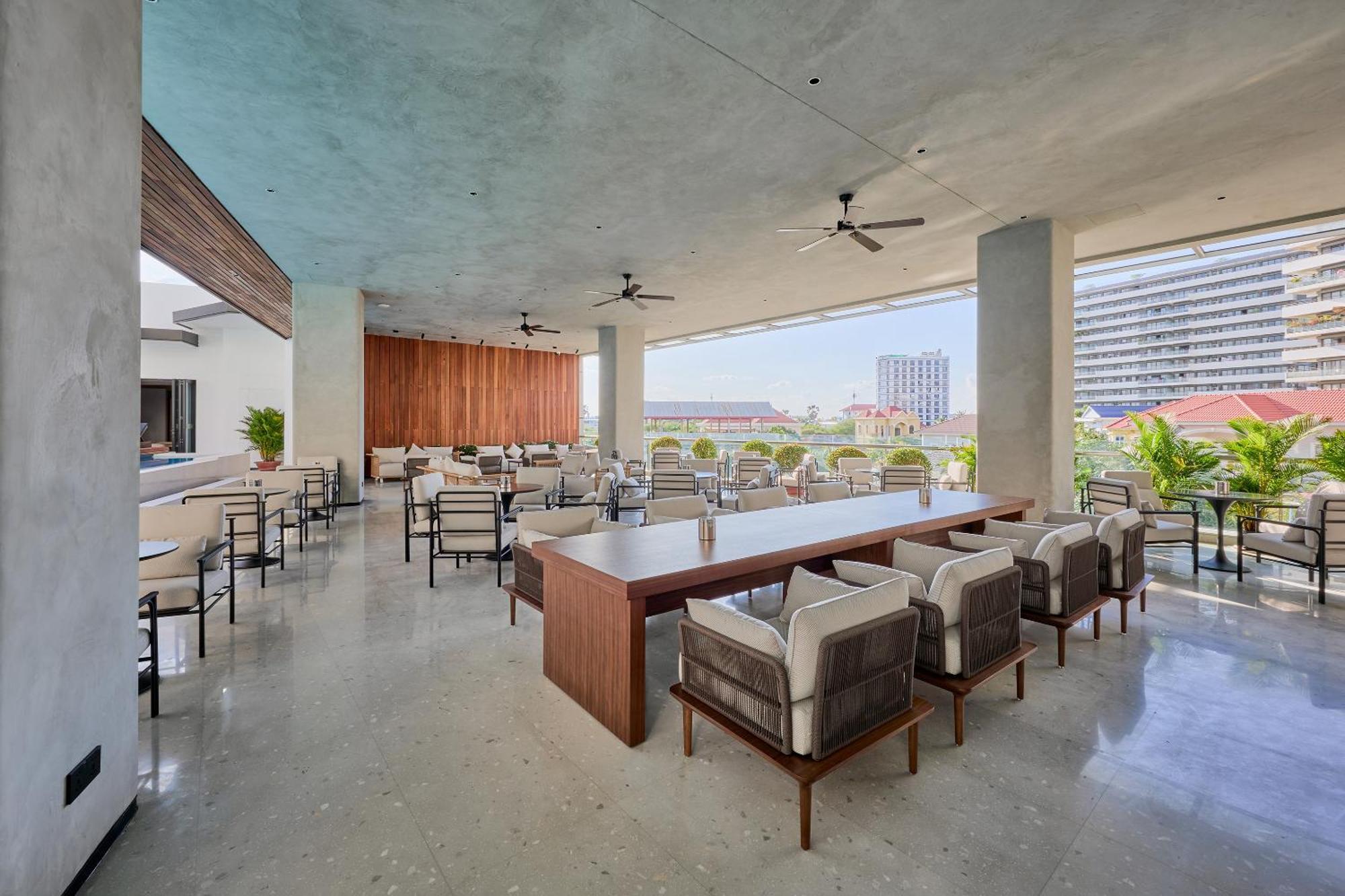 Vm Hotel Phnom-Penh Buitenkant foto