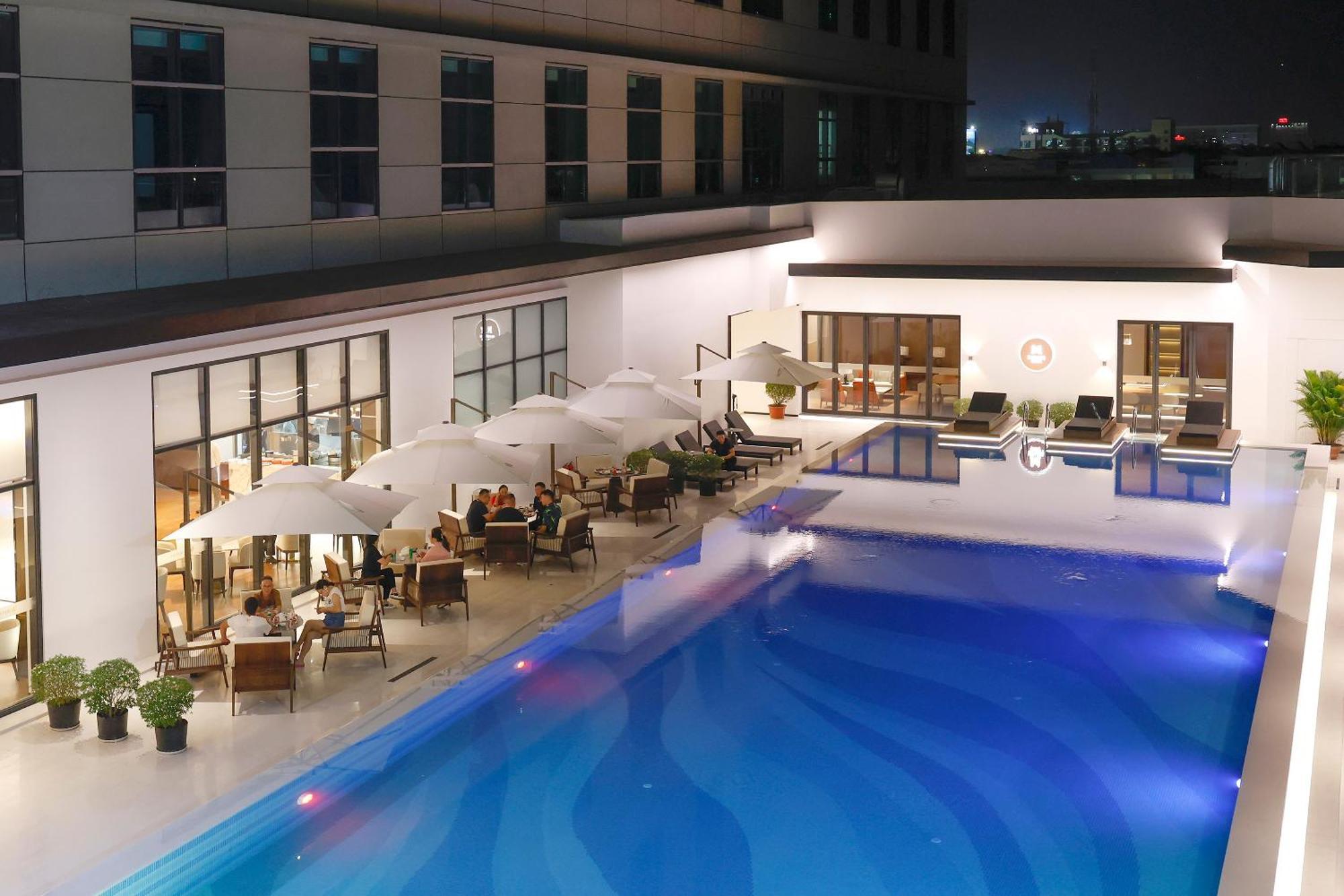 Vm Hotel Phnom-Penh Buitenkant foto