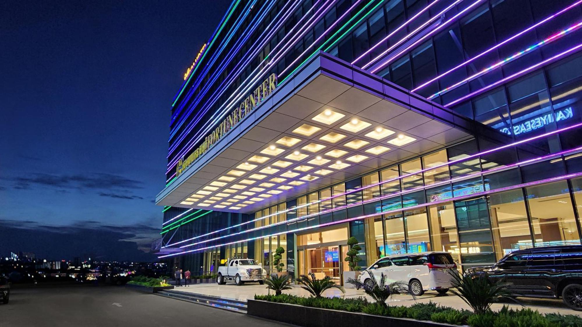 Vm Hotel Phnom-Penh Buitenkant foto
