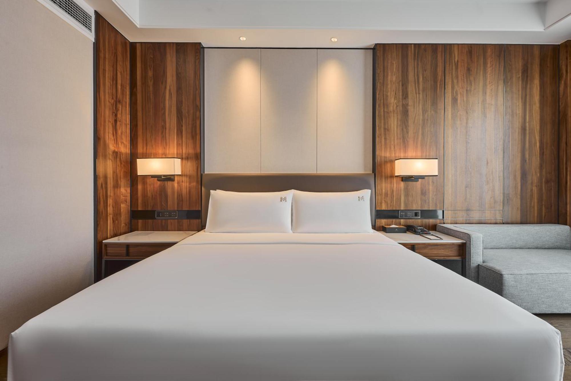 Vm Hotel Phnom-Penh Buitenkant foto